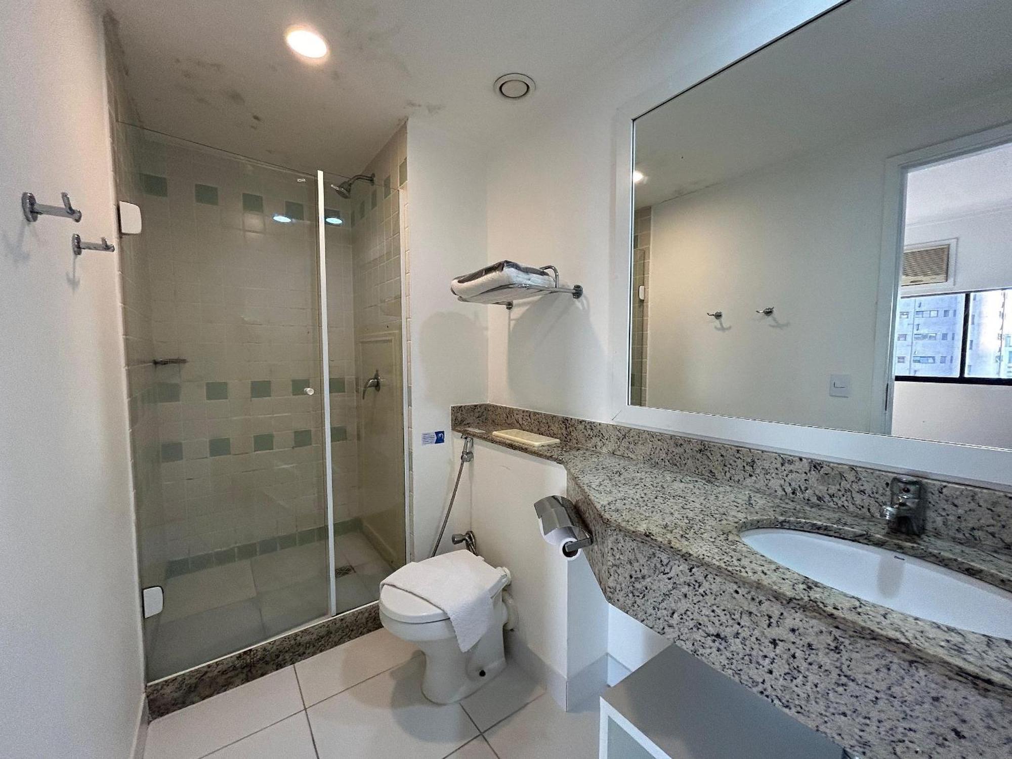 Flat Live & C/ Garagem E Limpeza Diaria Hotel