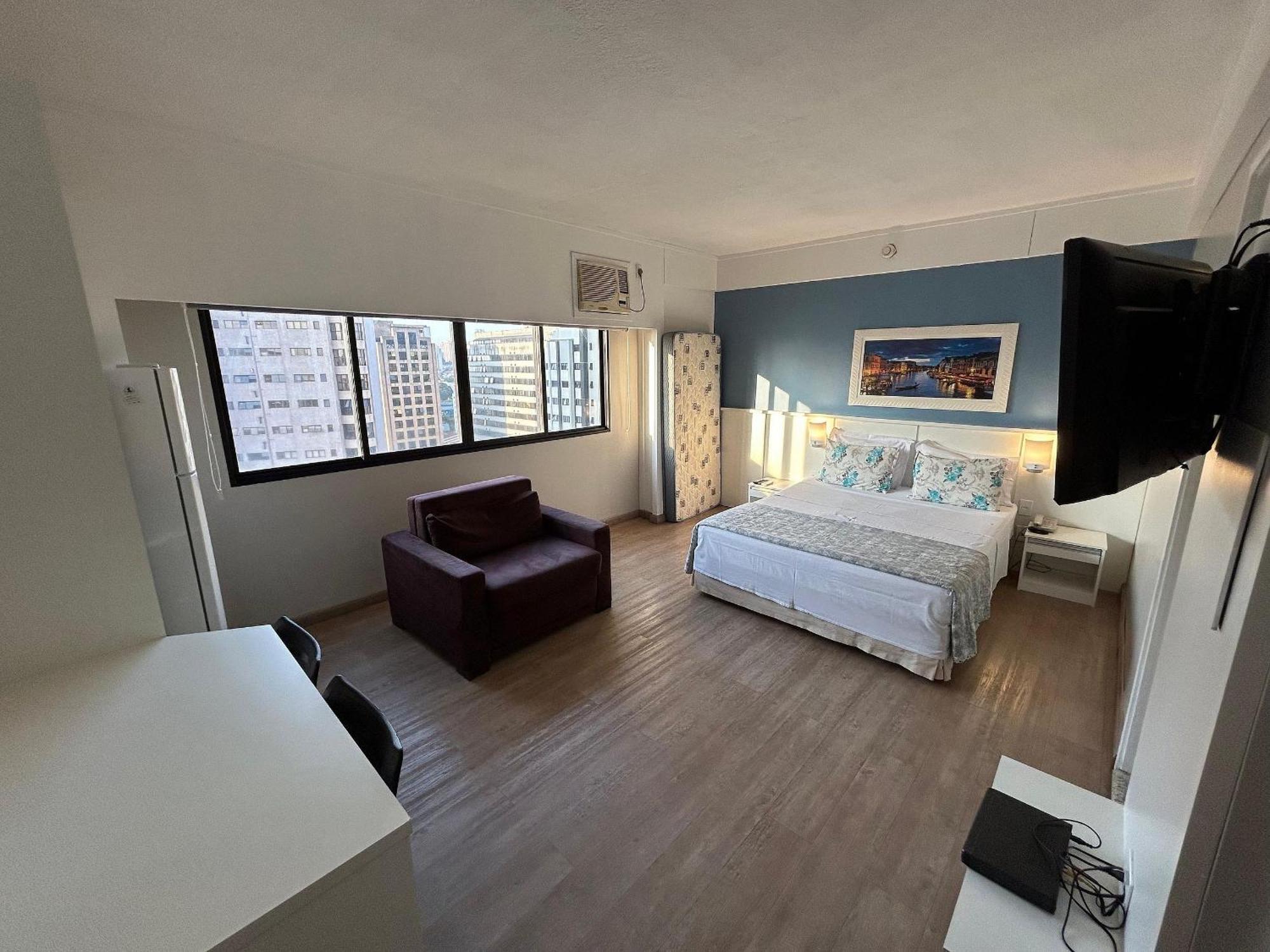 Hotel Flat Live & C/ Garagem E Limpeza Diaria *